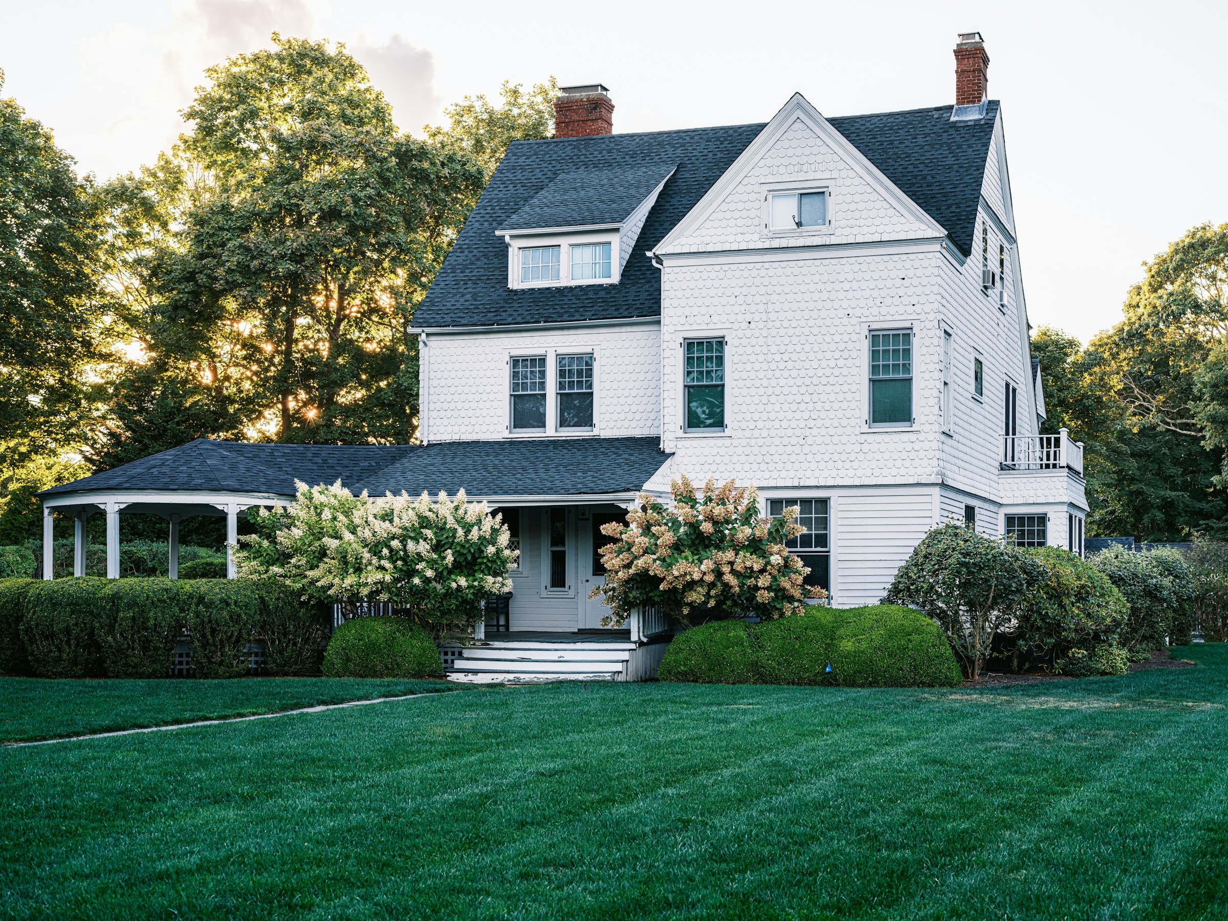 Shingled home and landscaped garden in Quogue on Long Island